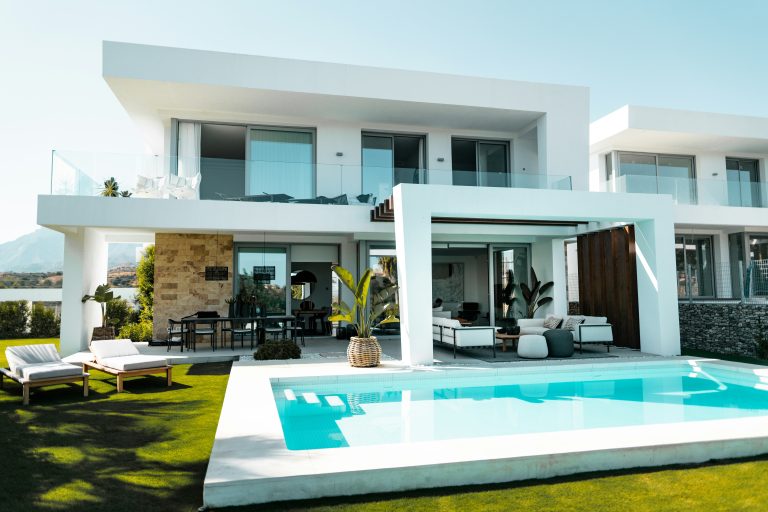 Sleek Miami Luxury Residence